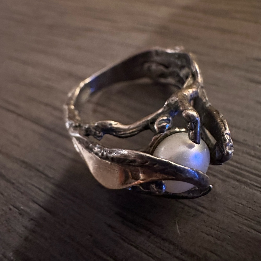 Sterling silver and gold plated vine ring with pearl size 6